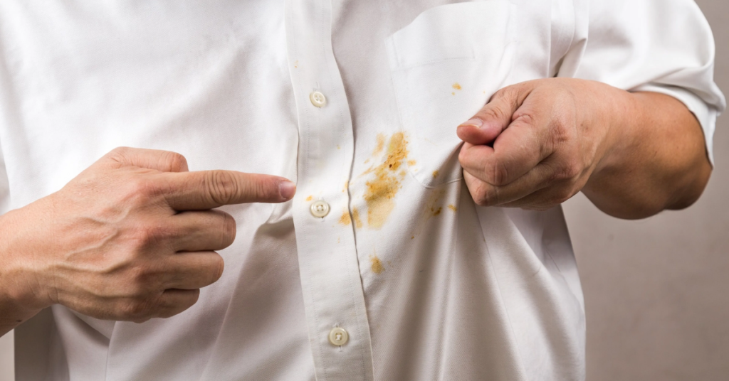 Hoy les traemos un truco que pueden serles de gran ayuda. Les explicamos Como sacar las manchas de café de la camisa