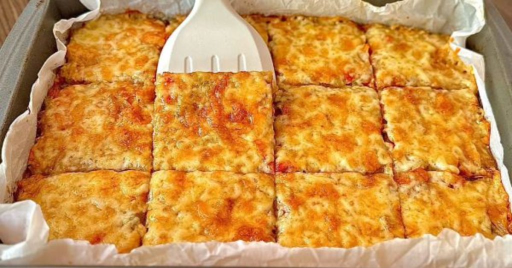Hoy les vamos a traer una receta original y es ideal para compartir con tus seres queridos. Mas fácil que la pizza ¡Solo ralla tres papas!