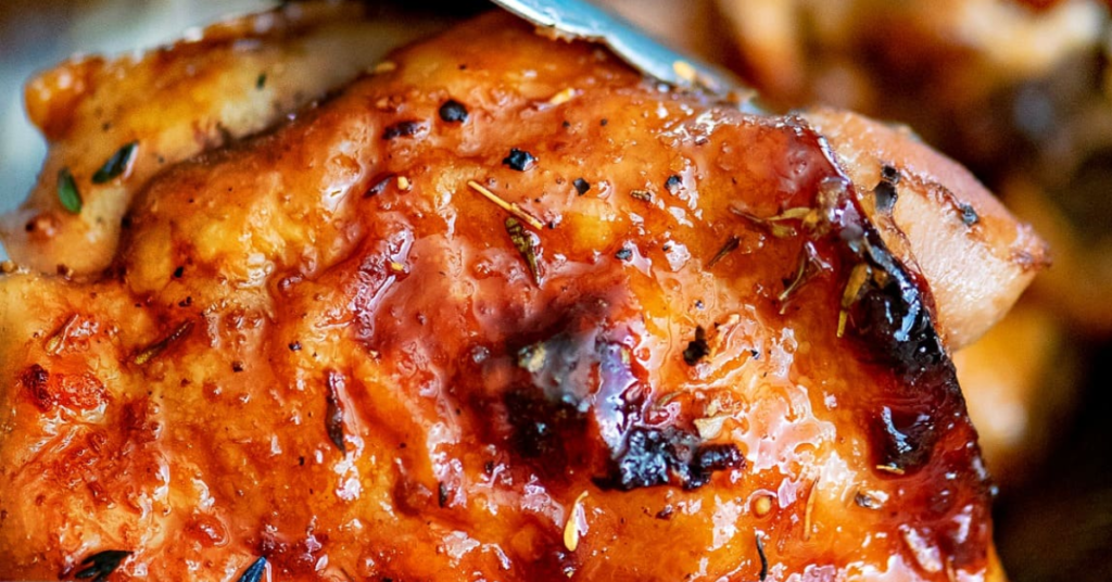 En esta receta te vamos a enseñar a preparar el pollo de una manera diferente. Pollo con glaseado de miel y vinagre balsámico Fácil