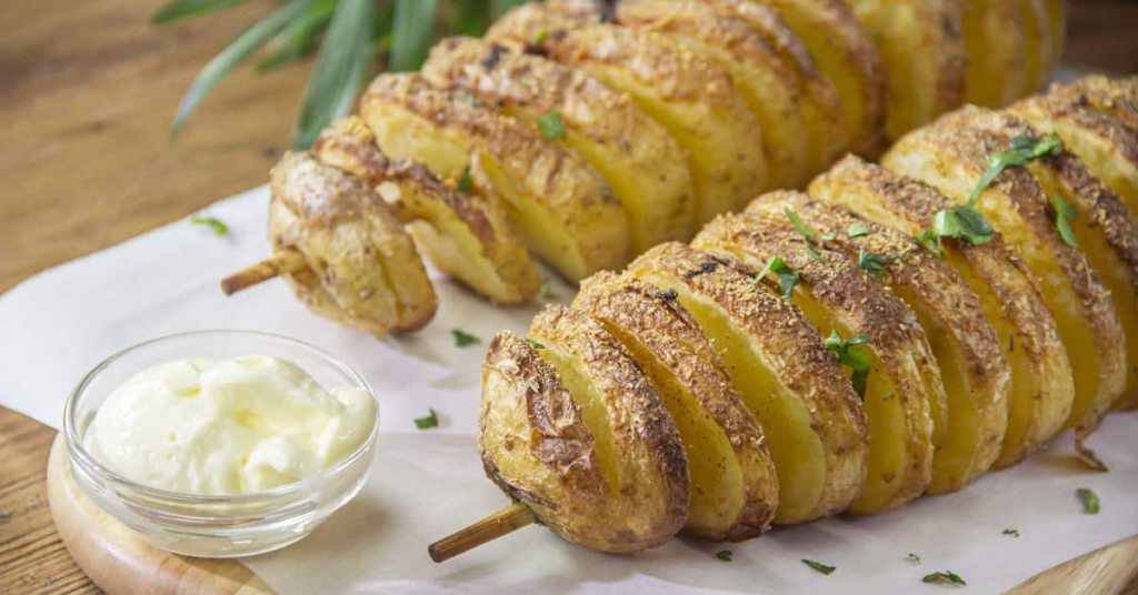 Si quieres preparar las papas de una forma diferente a la que estás acostumbrado, aquí te explicamos Como hacer papas en espiral