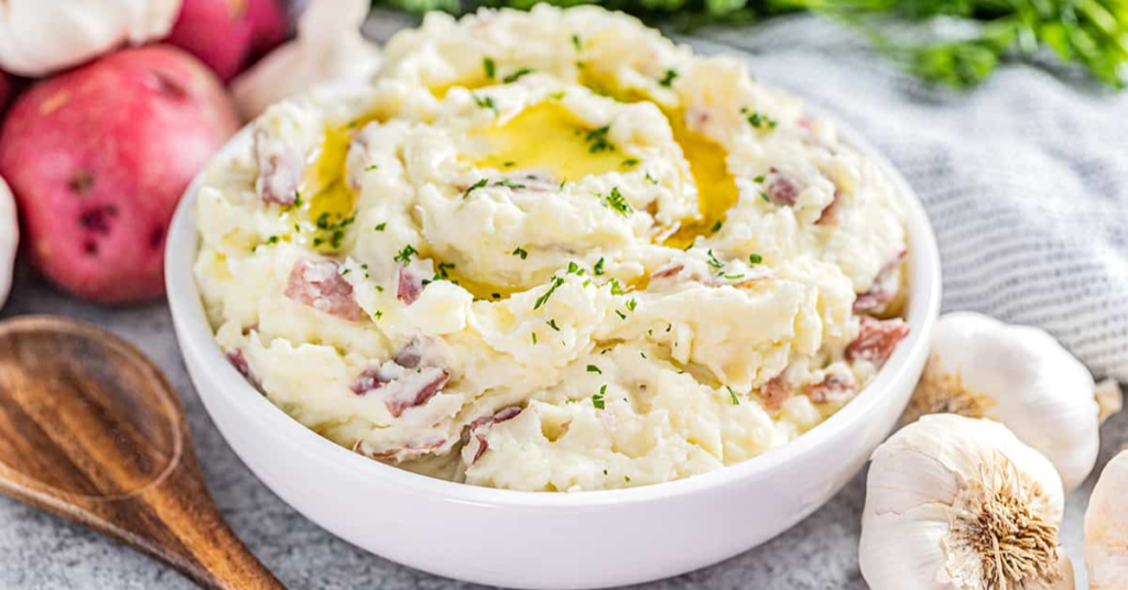 En esta receta te enseñares Como hacer pure de papa con ajo ¡Sumamente sabroso! para que puedas acompañar tus comidas